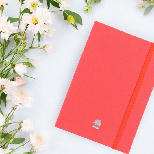 ラクシュミー・コーラル ヨガ手帳2026(スタンダードカバー)