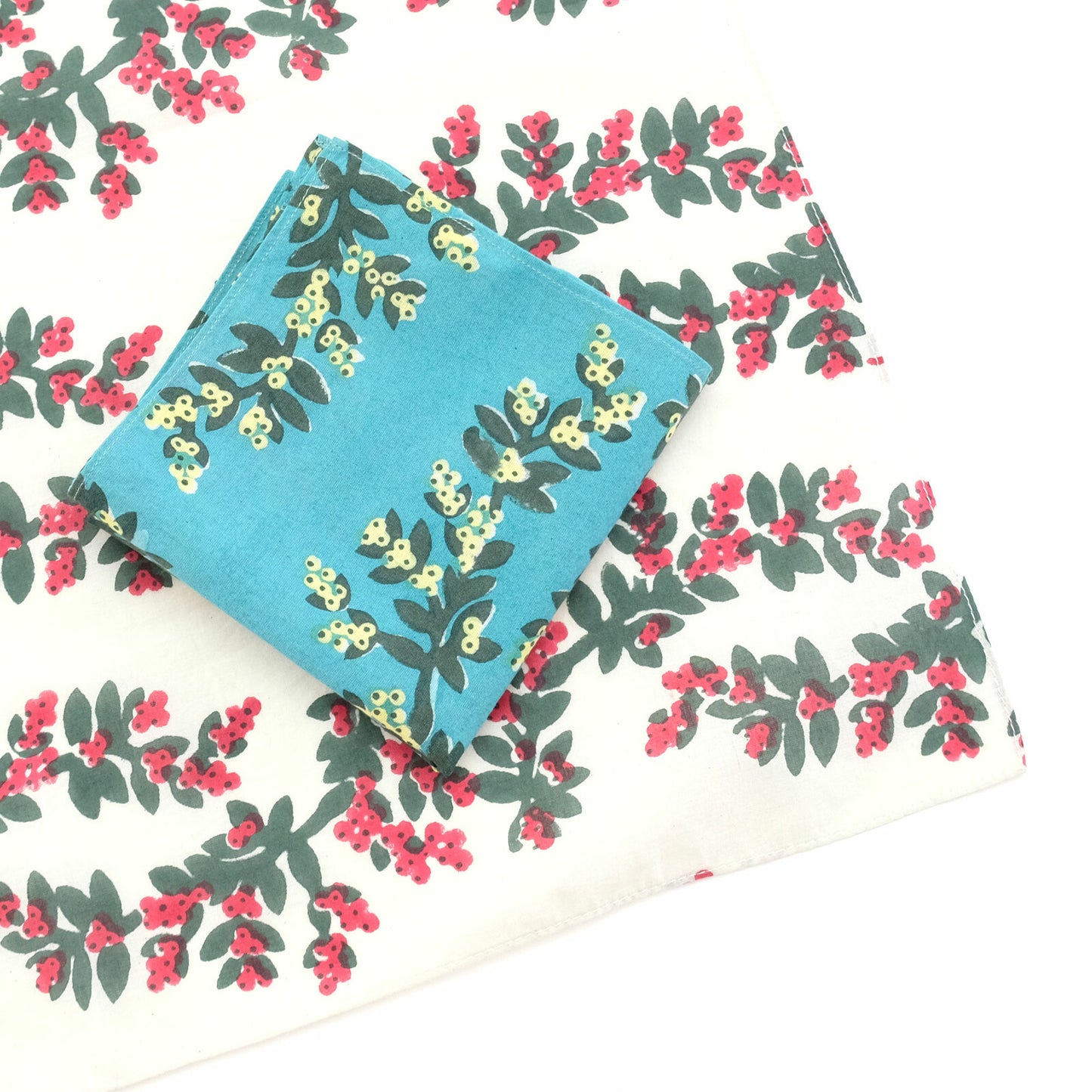 幸福のヤドリギ柄 インディアンブロックプリントハンカチ：インド製